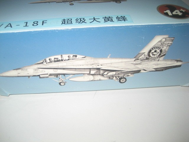 1/100 US Navy F/A-18F Super Hornet Fighter Diecast Aircraft Model in box