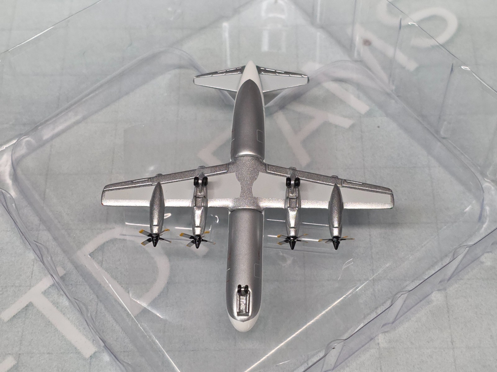 1/400 TRANSAMERICA LOCKHEED L-188 / 188CF 1970’S COLORS N854U AEROCLASSICS