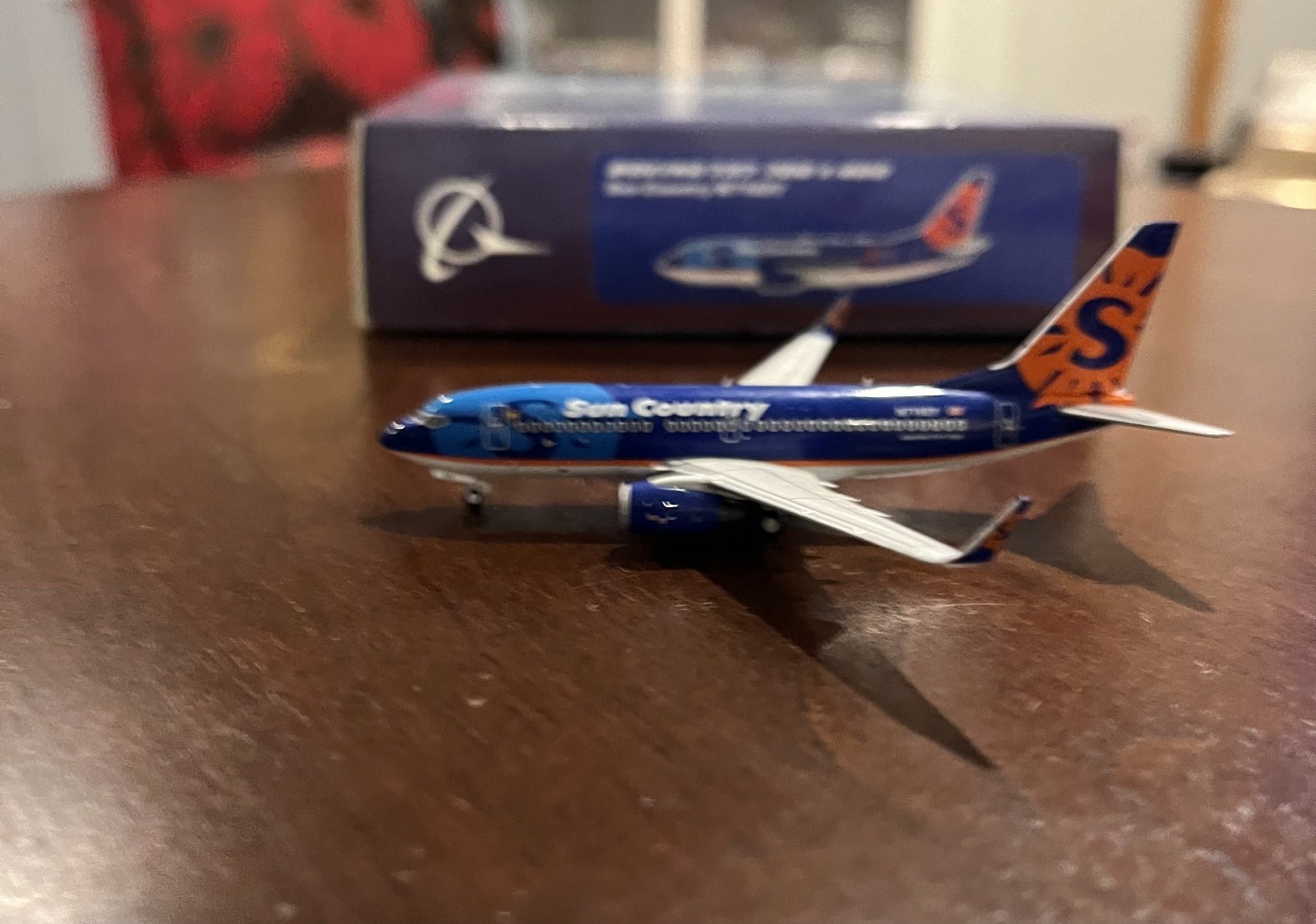 Sun Country Airlines Boeing 737-700 Panda Model 1:400 Reg: N716SY MINT Condition