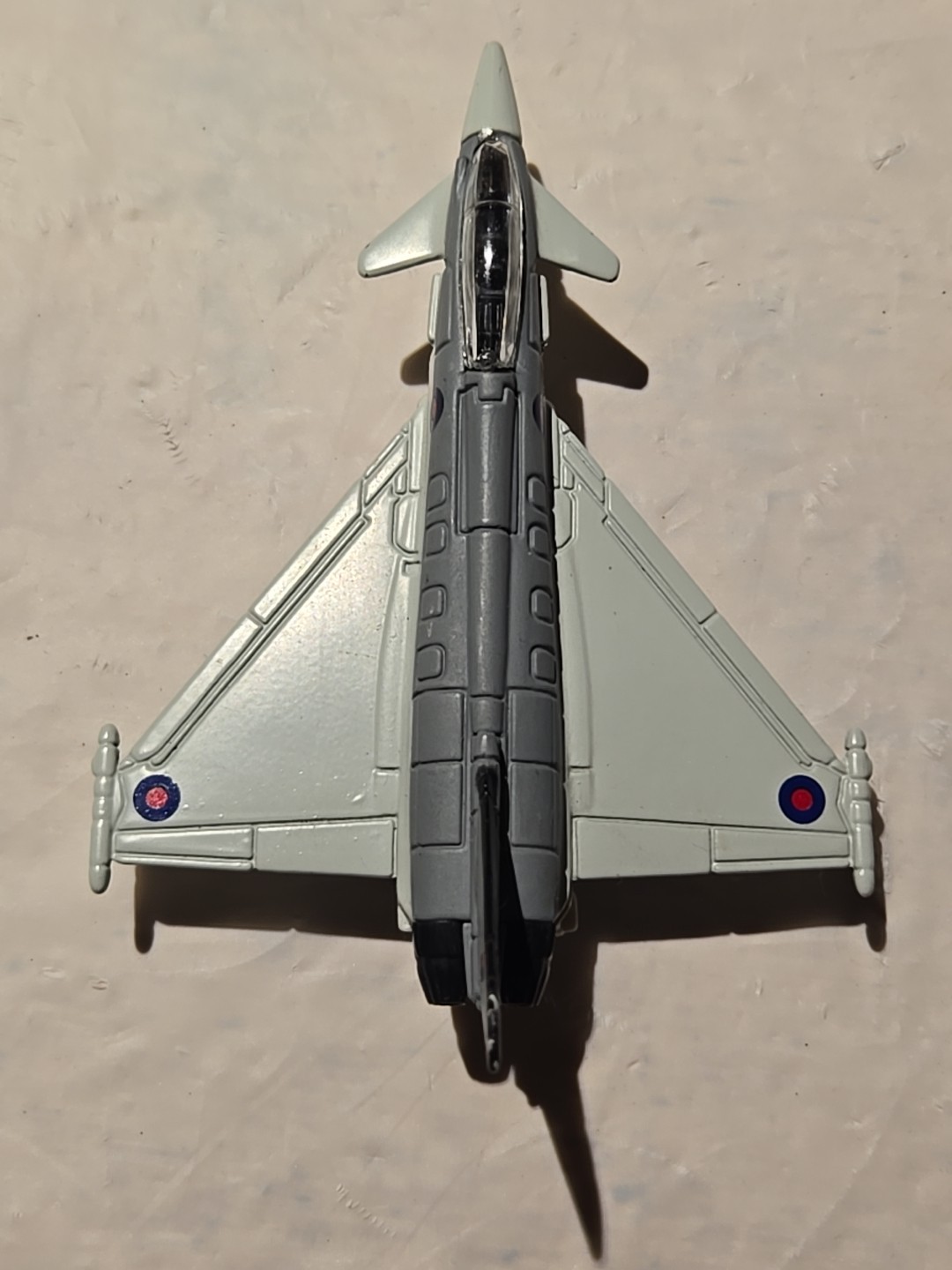 Maisto Air Force Special Edition EF-2000 Eurofighter Collectible Die Cast
