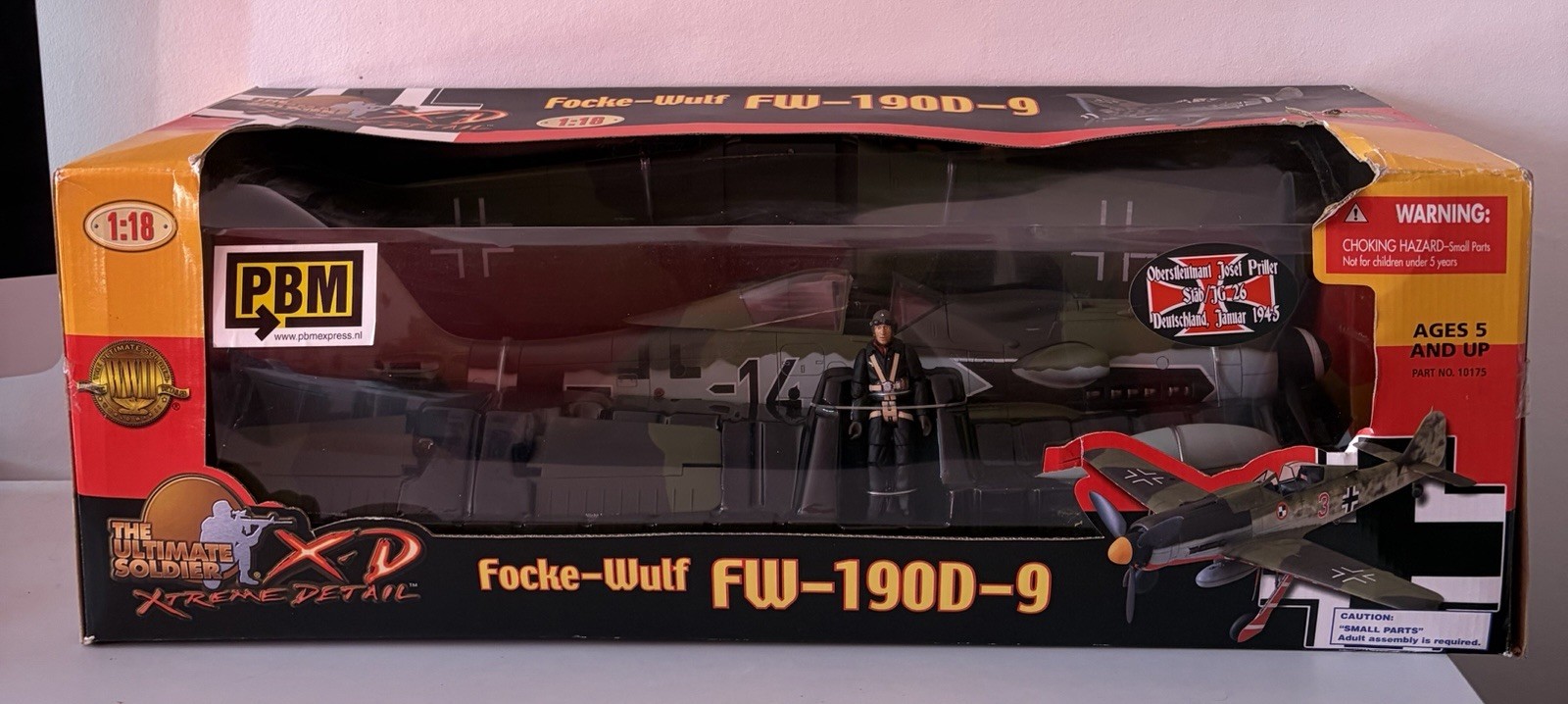 21st Century Toys 1/18 Scale Focke Wulf FW-190D-9 Model – Sealed