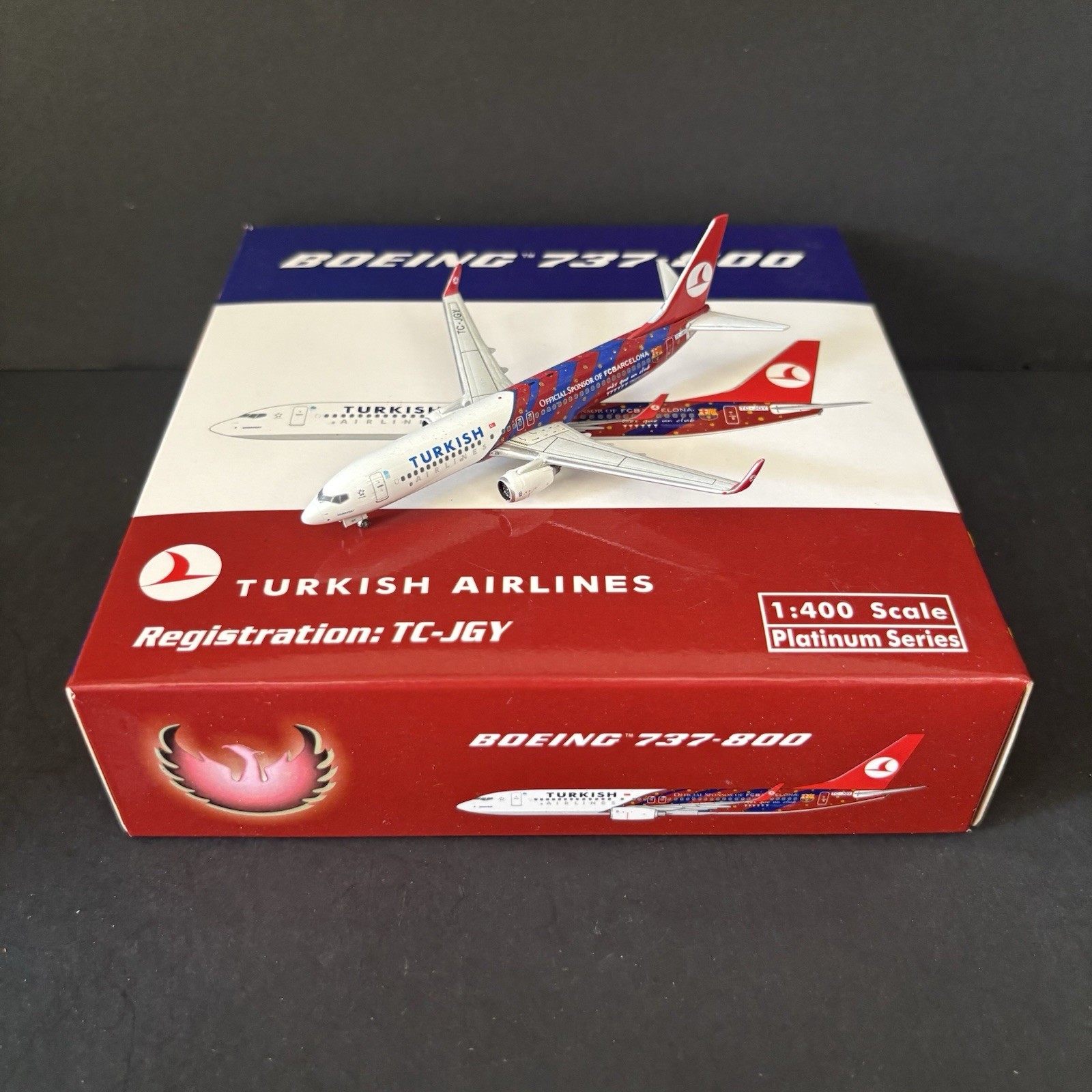 Phoenix Model 1:400 Turkish Airlines Boeing 737-800 Barcelona TC-JGY PH410415