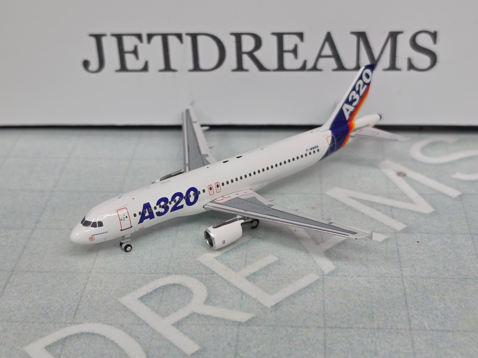 1/400 AIRBUS INDUSTRIES A320-200 2000’S HOUSE COLORS F-WWBA KYLIN MODEL