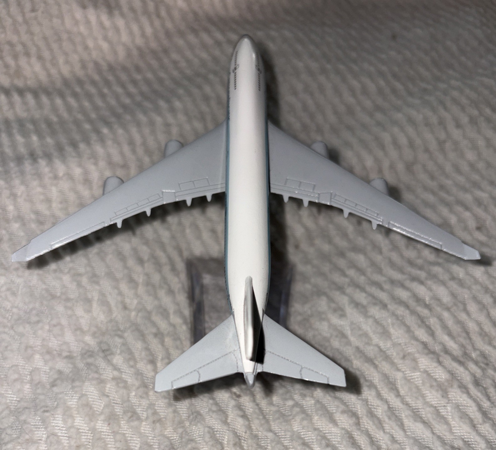 CATHAY PACIFIC BOEING 747-400 Passenger Airplane Diecast 5.5″ Aircraft Model