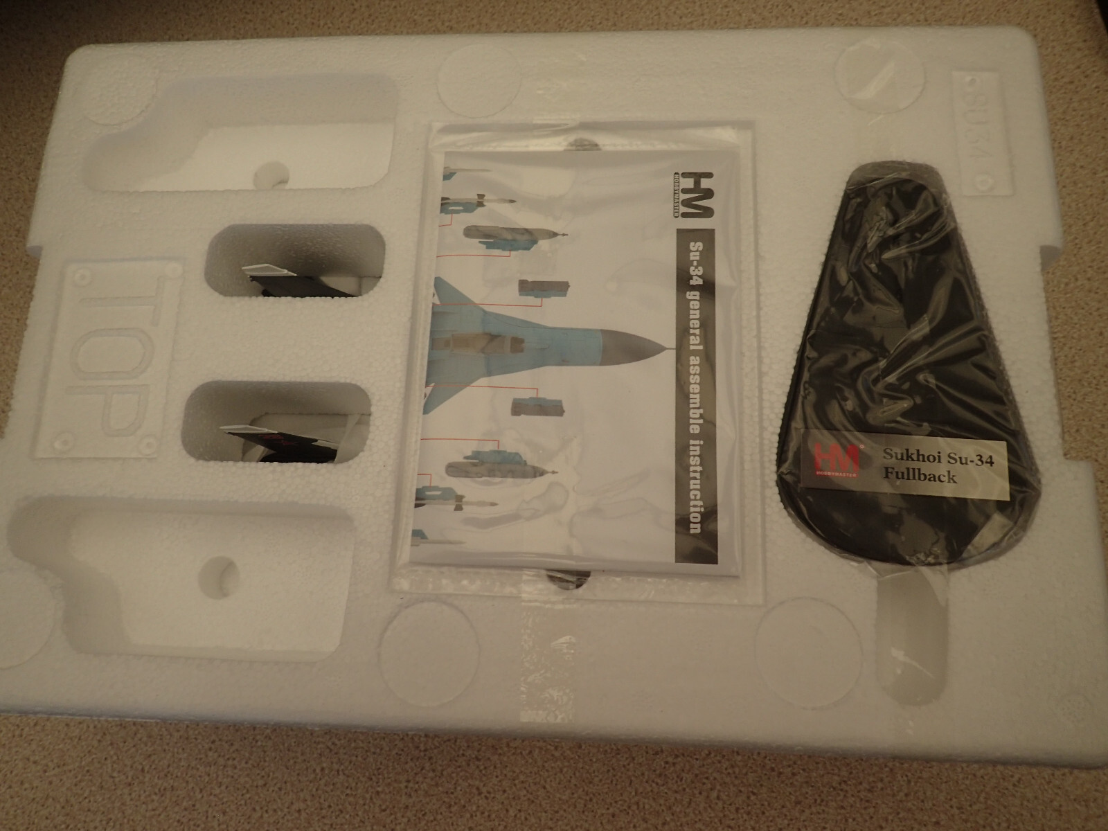 Hobbymaster HA6302B SU-34 Fullback Fighter Bomber Red 26 Syria 2015 Untouched