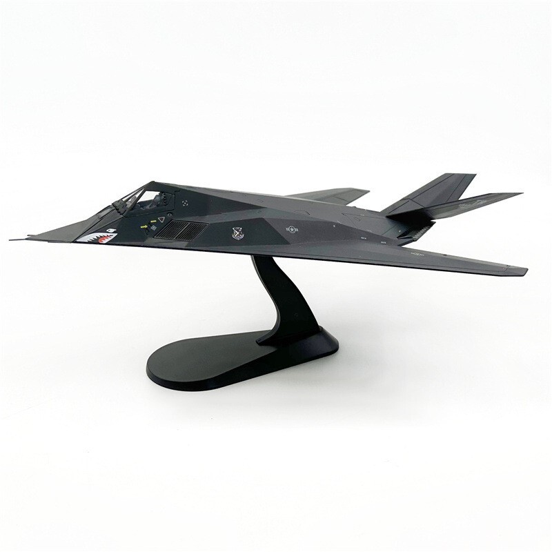 Wltk USAF F-117 Nighthawk Stealth Attack Aircraft Shark Mouth 1/72 Diecast Model