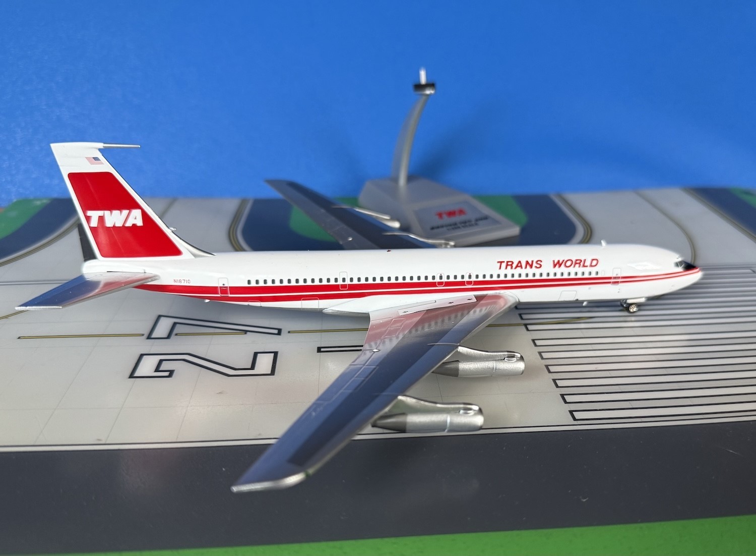 TWA Boeing 707-331B N18710 1970s colors 1:200 scale diecast Inflight Models
