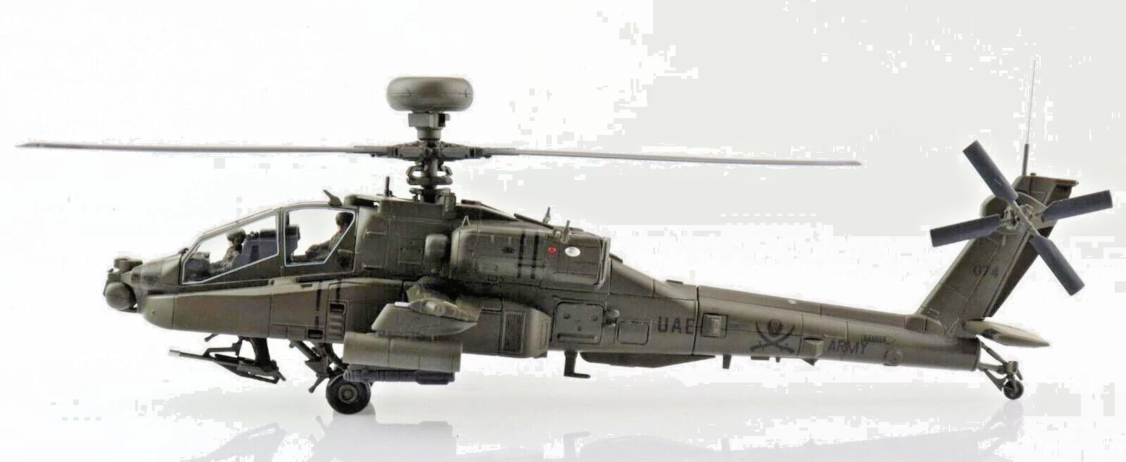 HobbyMaster HH1212 Boeing AH-64 Apache Helicopter UAE Air Force 2015 1:72 NEW