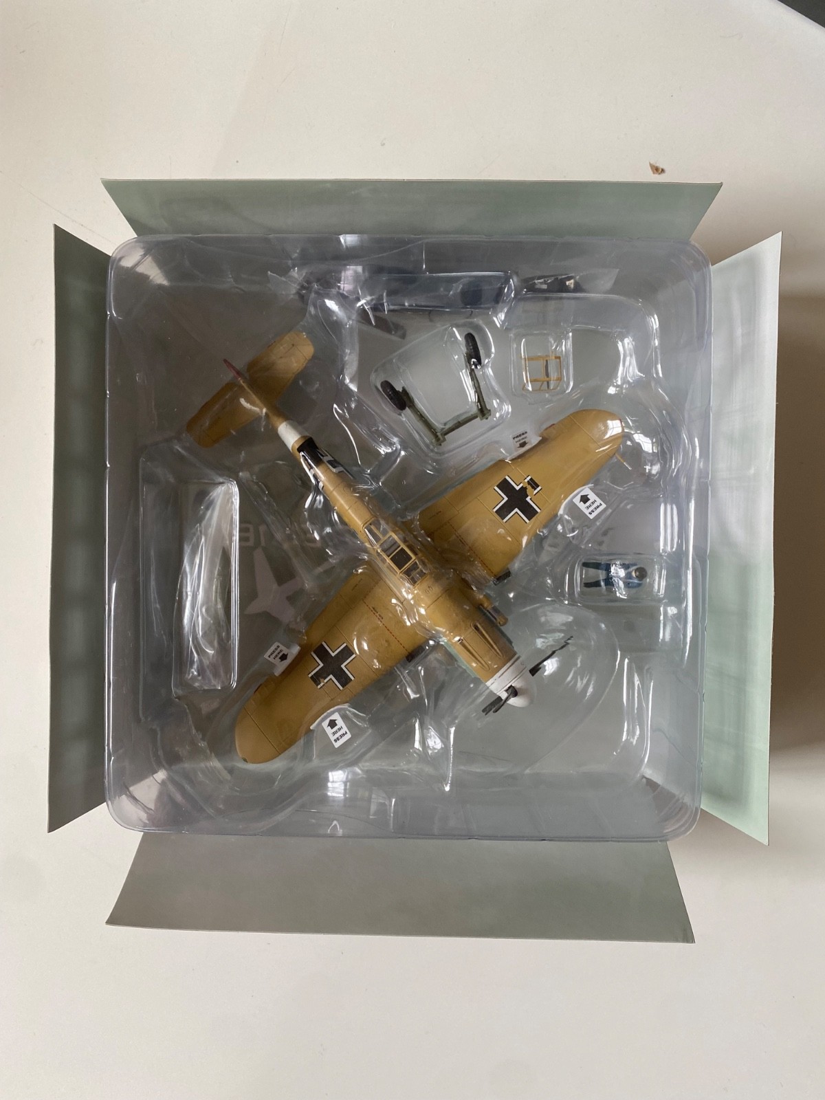 1:48 HOBBYMASTER MESSERSCHMITT BF 109F-4 FLOWN BY MARSEILLE