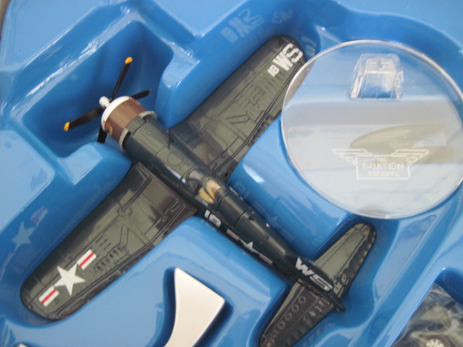 Corgi Forgotten Heroes F4U-4A Corsair VMF-323 Korean War 1:72 Diecast US33013