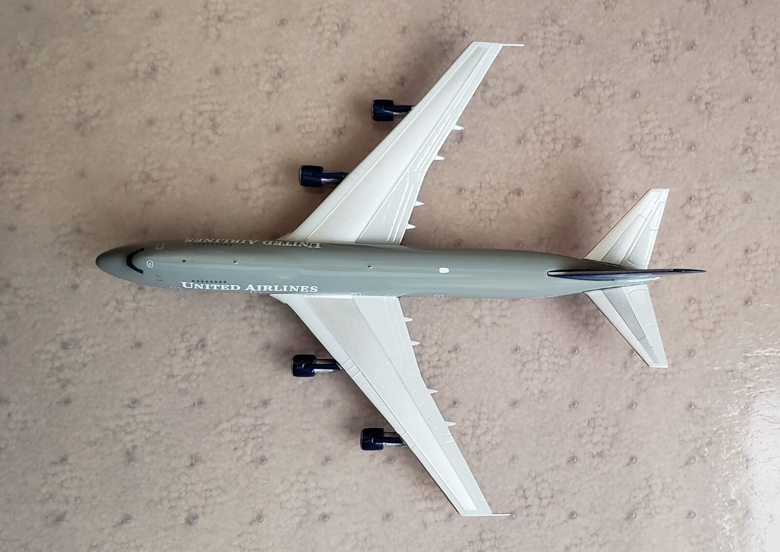 Phoenix Boeing 747-200 United Airlines N161UA in 1:400