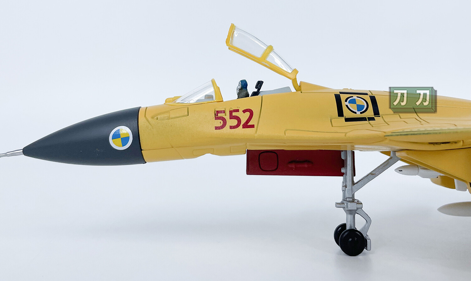 1:100 21CM AVIC China J-15 Fighter Plane Diecast Military Aircraft Model