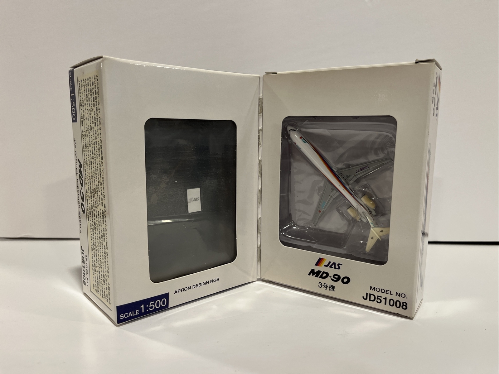 1:500 Herpa JAS Japan Douglas MD 90 Airlines Jet Toy Scale Model Airport Scale