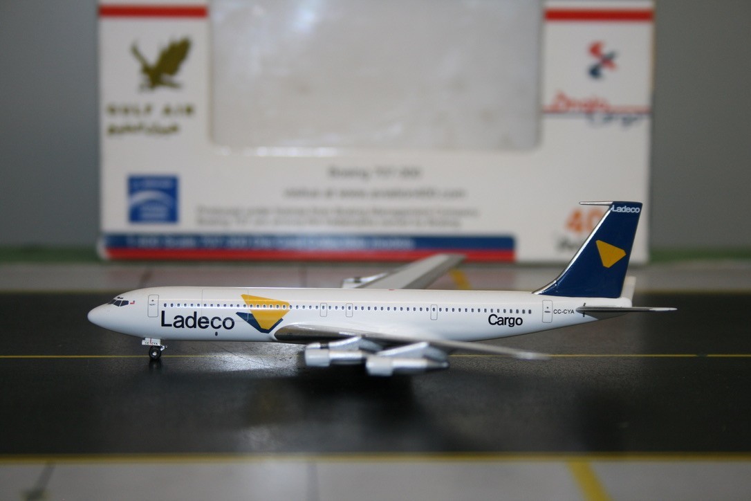 Aviation400 1:400 Ladeco Cargo Boeing 707-300 CC-CYA (AV4707017) Model Plane
