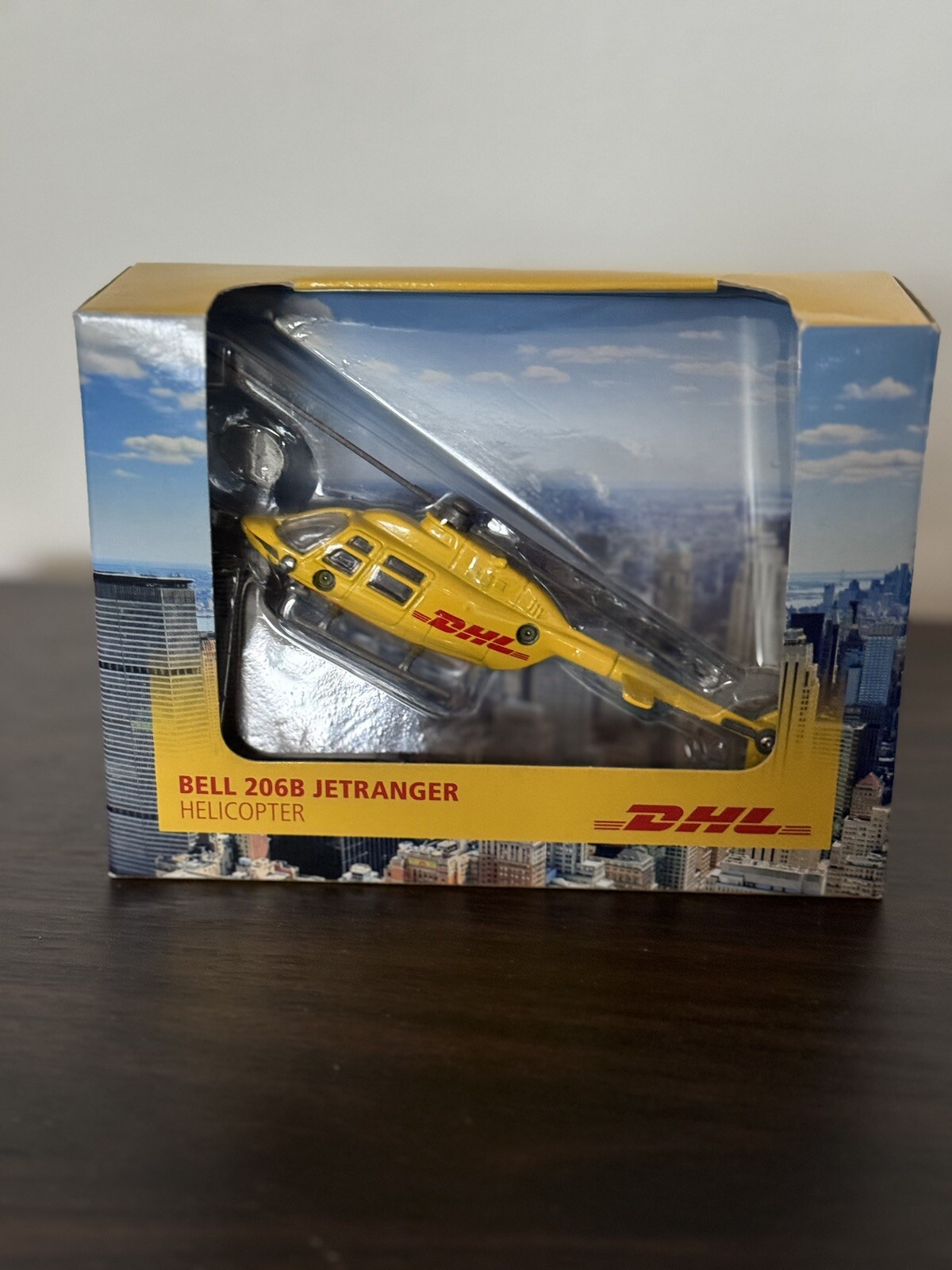 Daron DHL Bell 206B Jetranger Diecast Model Helicopter New B-2