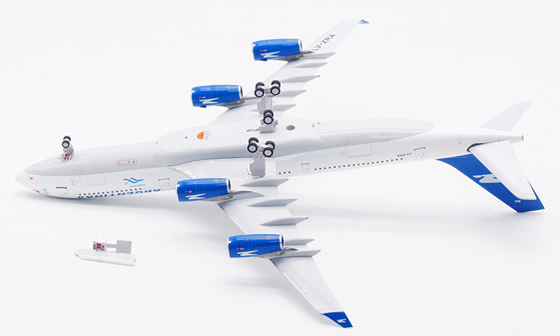 1:200 30CM InFlight AEROLINEAS ARGENTINAS AIRBUS A340-200 Airplane Diecast Model