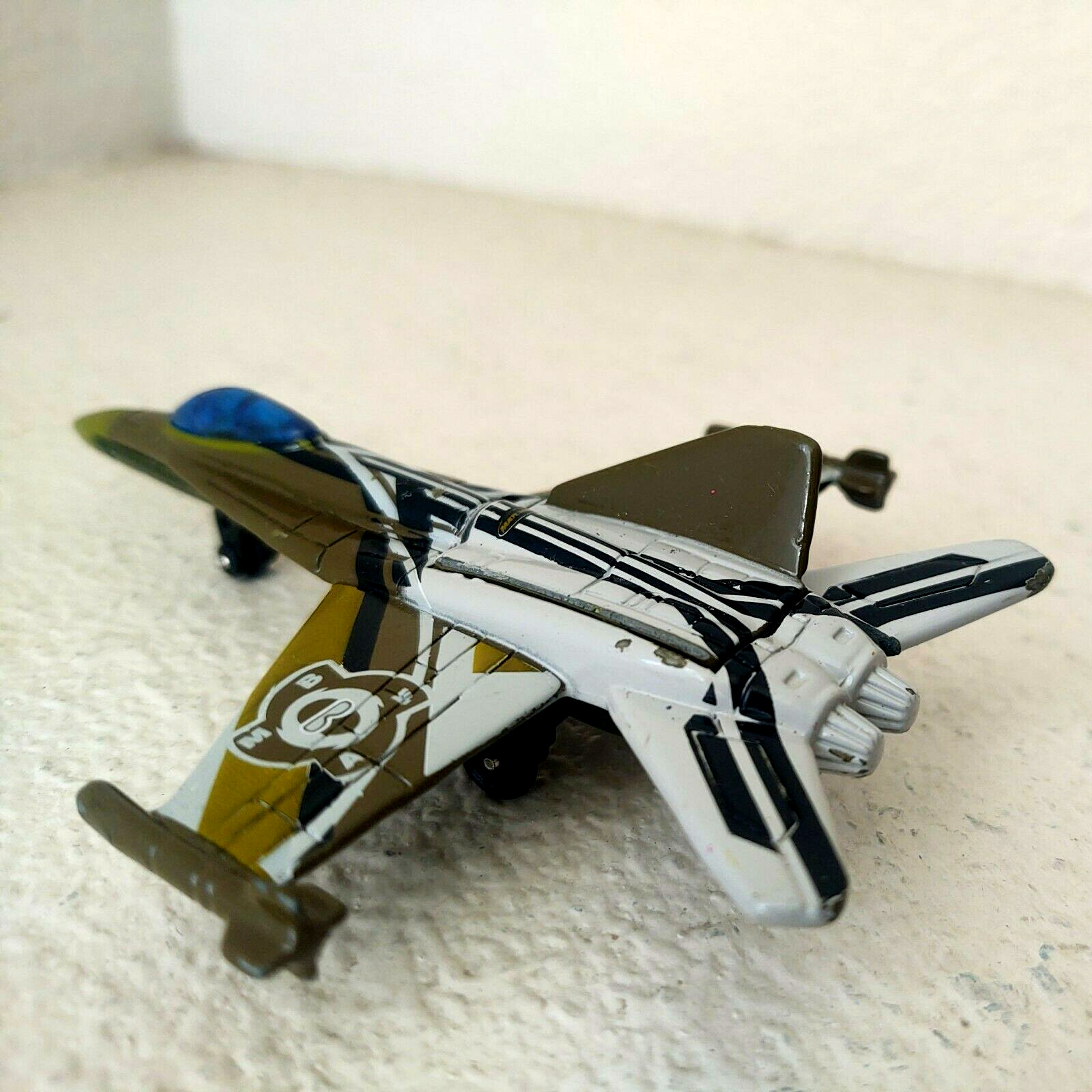 Mattel Matchbox Hero City Sky Buster 2001 Die Cast Attack Jet 68982 MISSING FIN