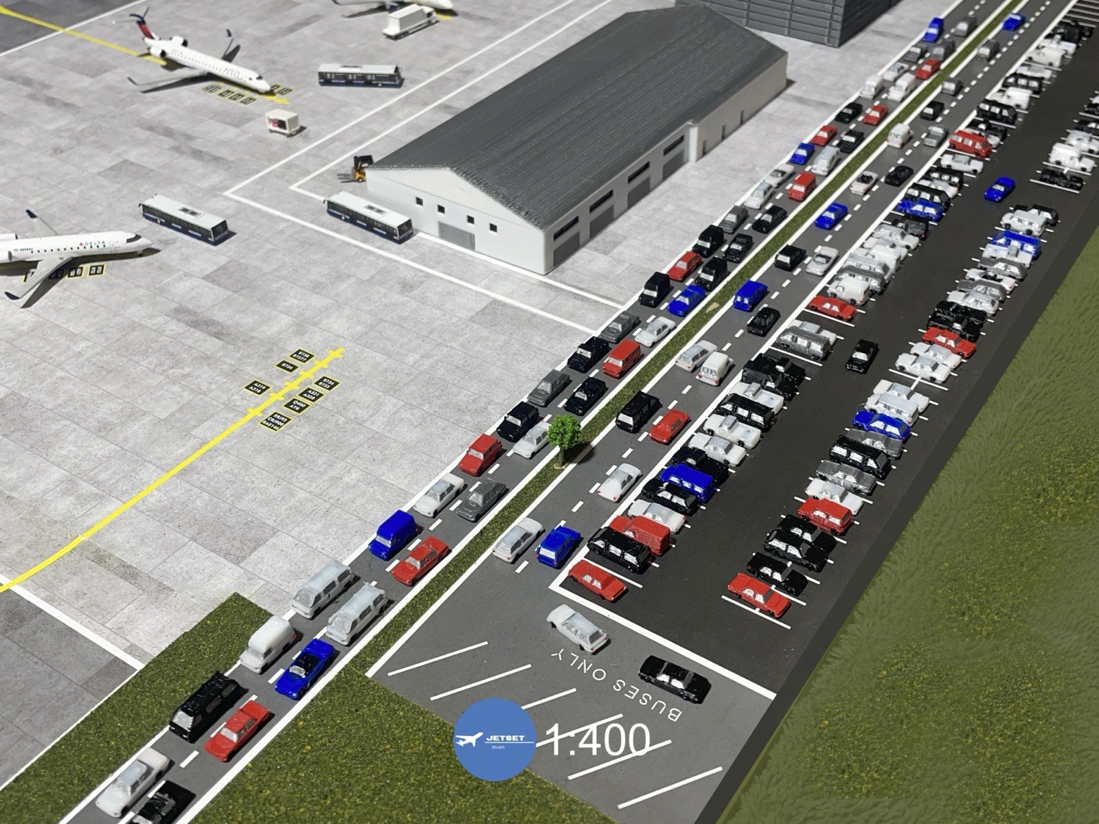 120x BULK ORDER 1:400 Airport Accessories Miscellaneous Cars (Multicolor)