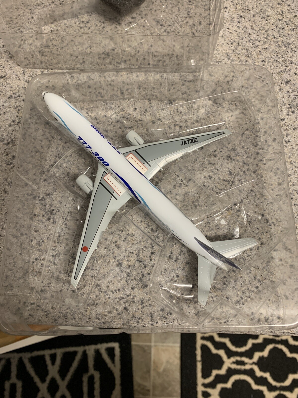 Hasegawa 1/400 scale diecast All Nippon Airways ANA Boeing 777-300 JA7300