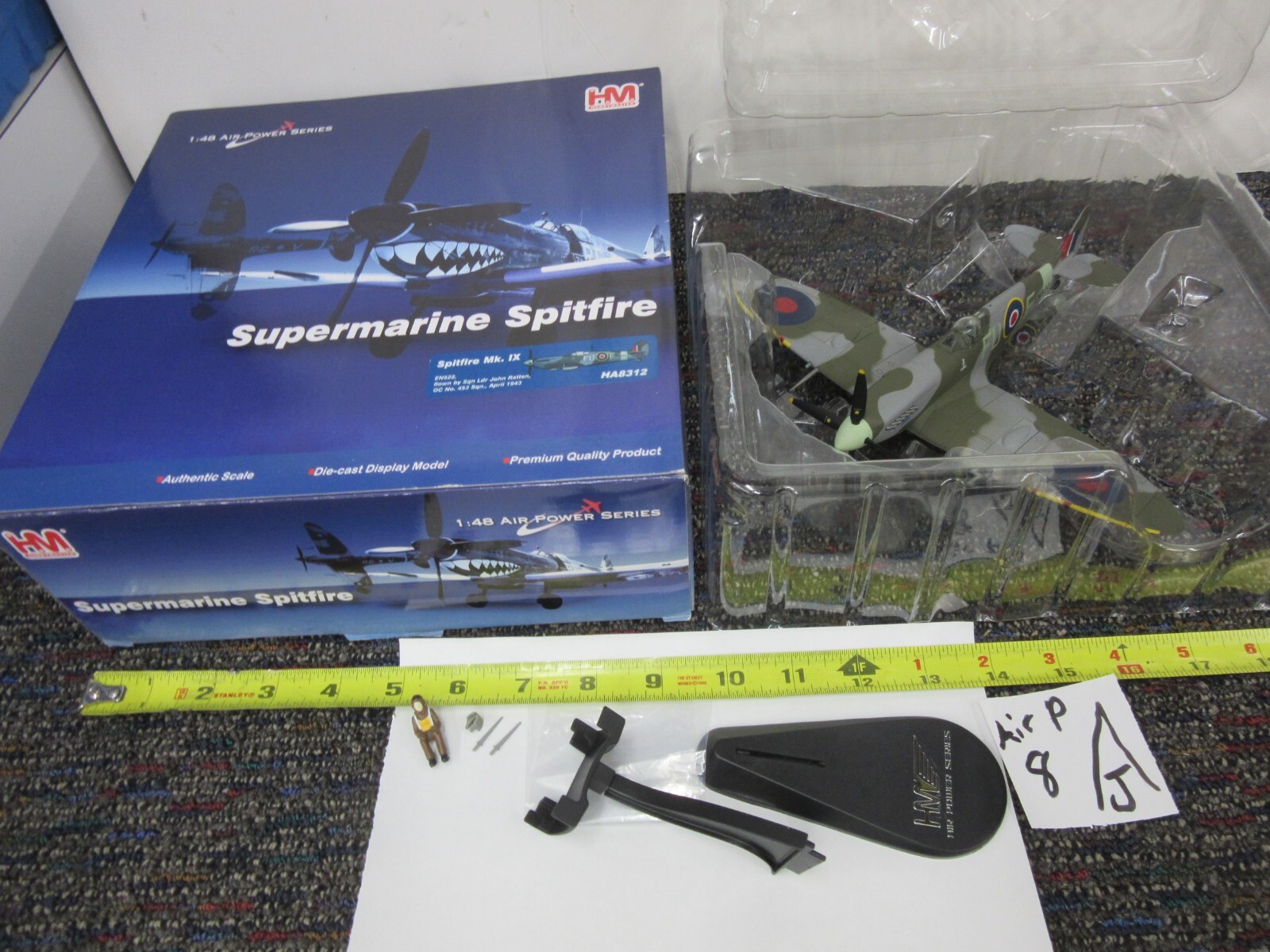 Supermarine Spitfire Mk. IX Airplane Plane diecast 1:48 Hobby Master Air Power