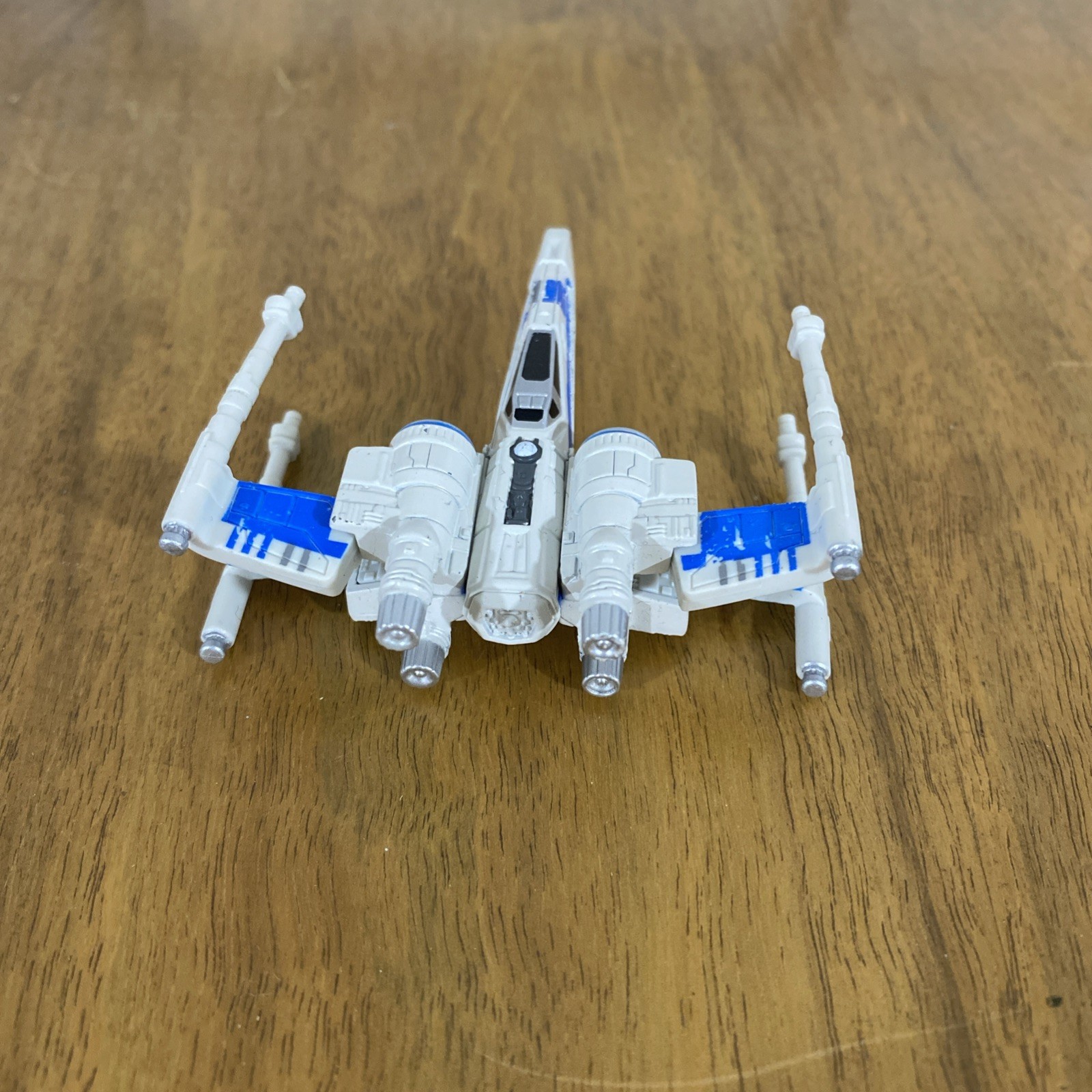🔥RESISTANCE X-WING FIGHTER Star Wars Hot Wheels Starships Mattel no stand 🔥