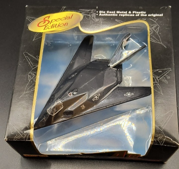 1997 Maisto Air Force Special Edition Stealth Nighthawk Diecast Fighter – NIB