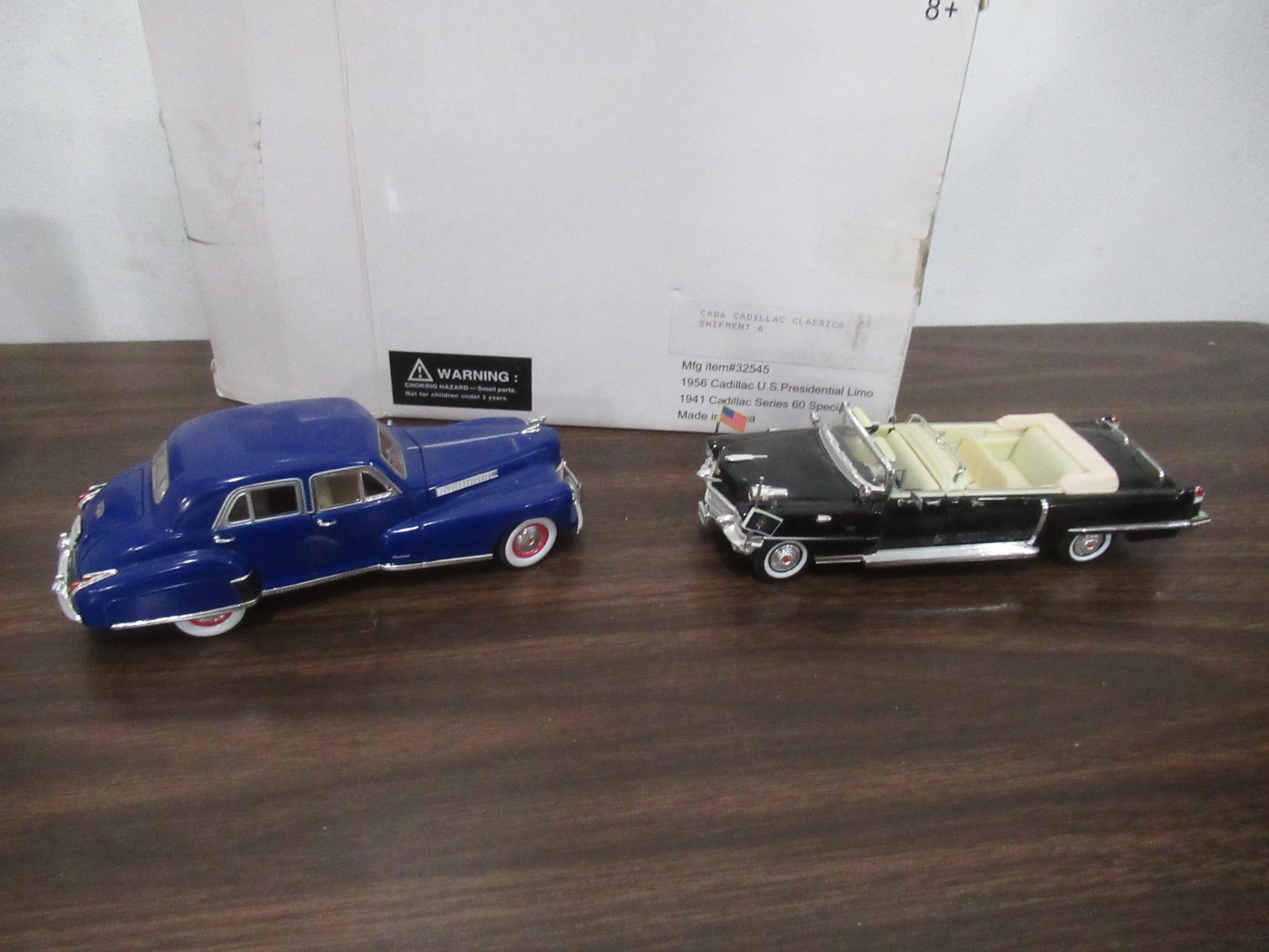 Signature 2-pack 1941 1956 Cadillac Presidential Limo IN BOX COA