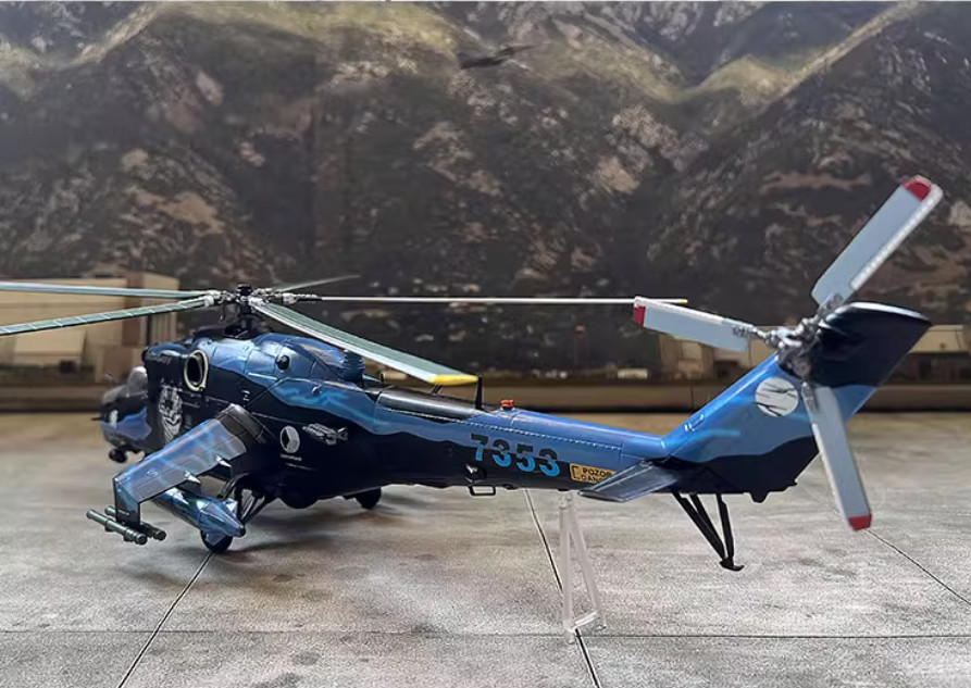 1:48 BLESS Polish Air Force Mi-24V Hind NTM 2005 Attack Helicopter Diecast Model