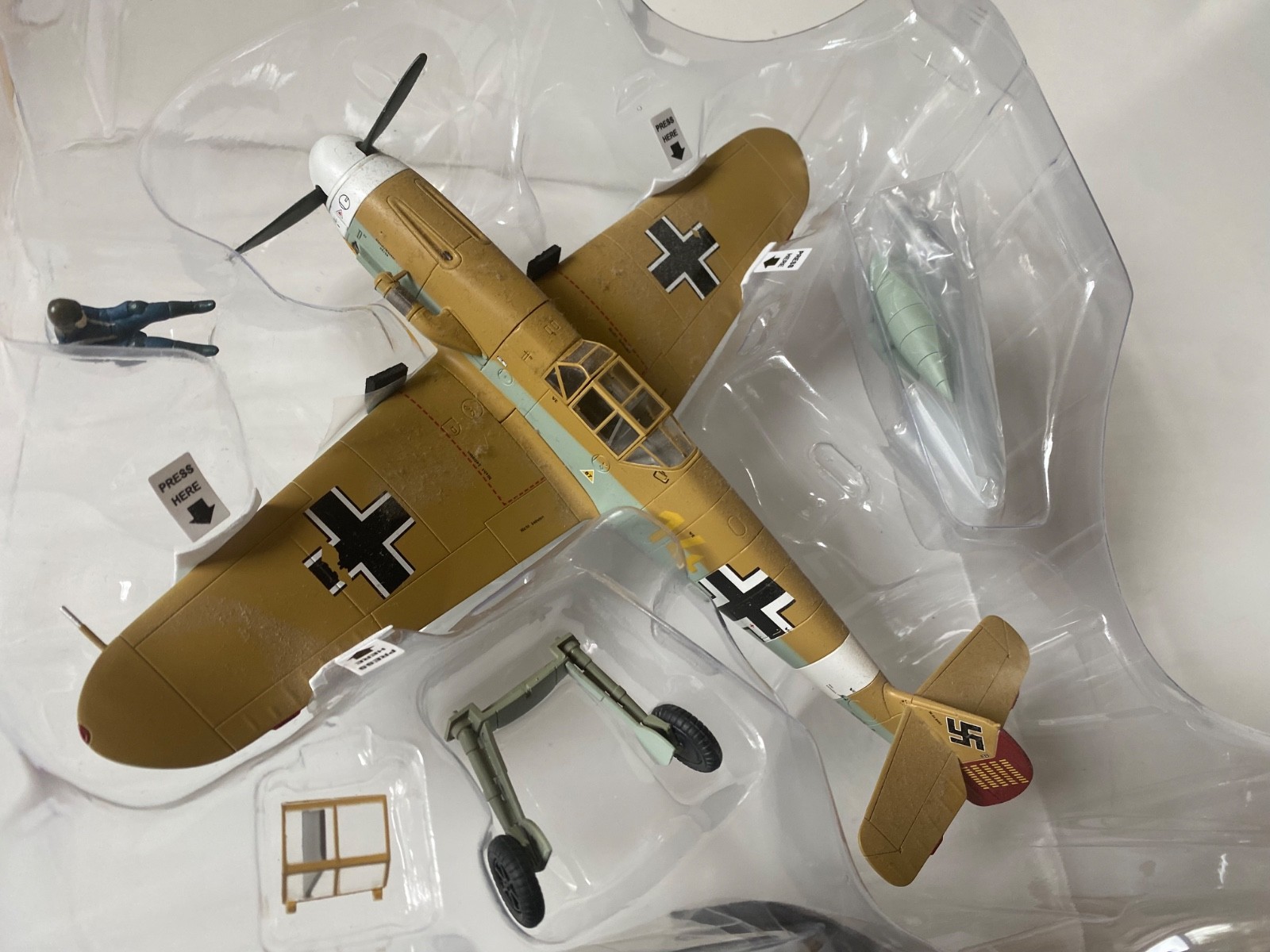 1:48 HOBBYMASTER MESSERSCHMITT BF 109F-4 FLOWN BY MARSEILLE