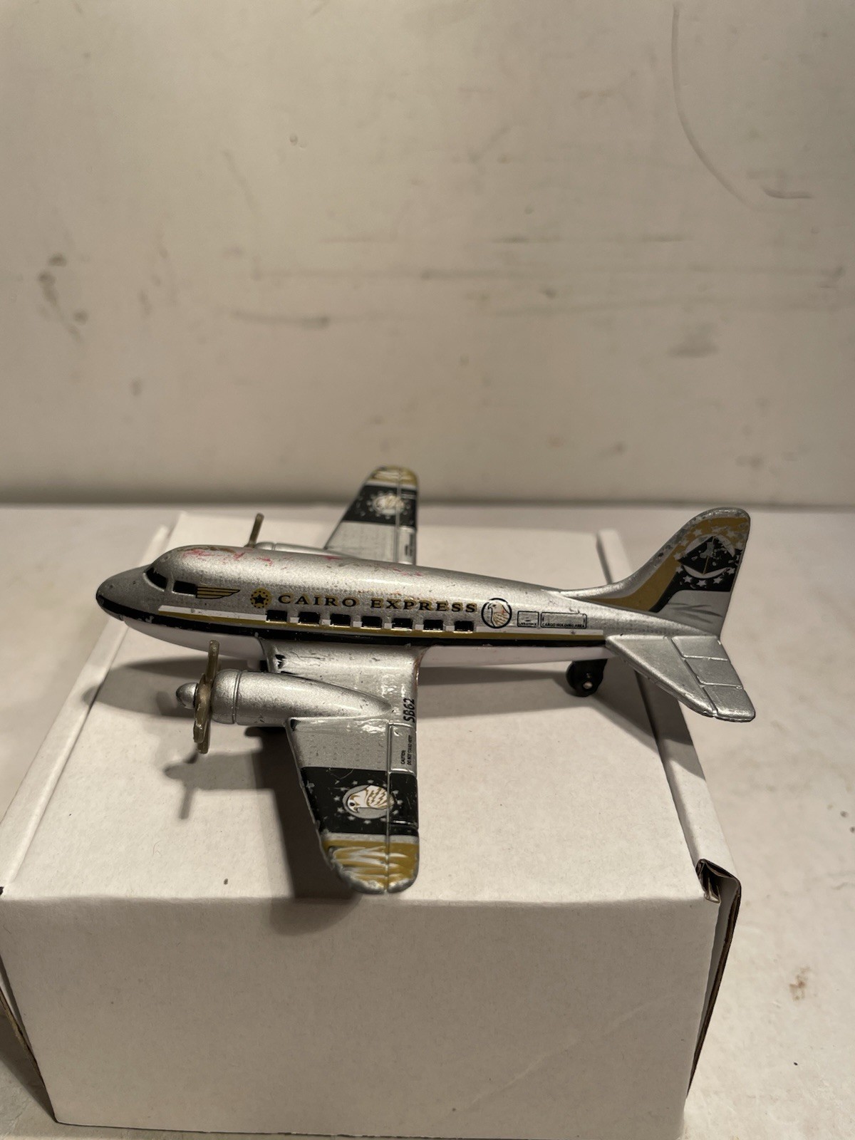 Vintage Matchbox Mattel Cairo Express Airliner SB62 2003 4” Long # 68982 1695