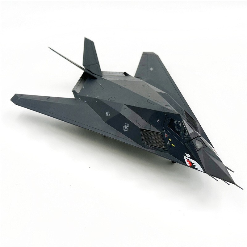 Wltk USAF F-117 Nighthawk Stealth Attack Aircraft Shark Mouth 1/72 Diecast Model