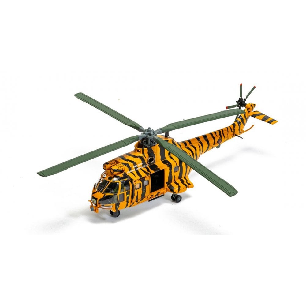Corgi 1:72 Westland Puma HC-1, RAF 230. Sqn, NATO Tiger Meet Livery AA27006