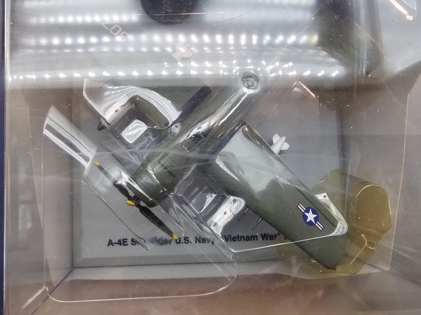 A-4E Skyraider U.S. Navy, Vietnam War, Armour 1/100 collection #5205
