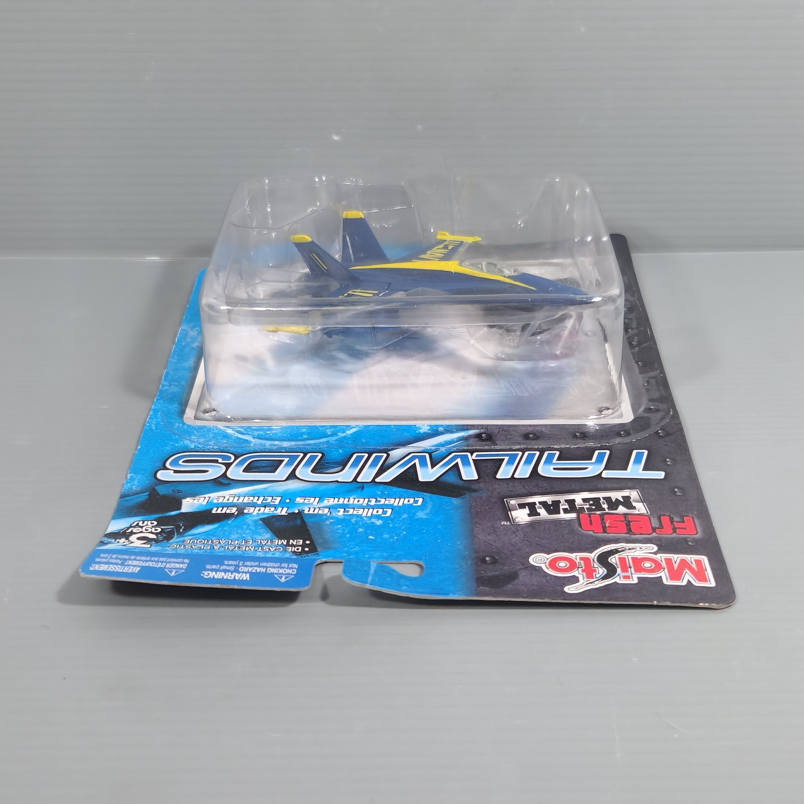 F/A-18C Hornet US Navy Fighter Jet Maisto Tailwinds Diecast Replica & Stand 2007