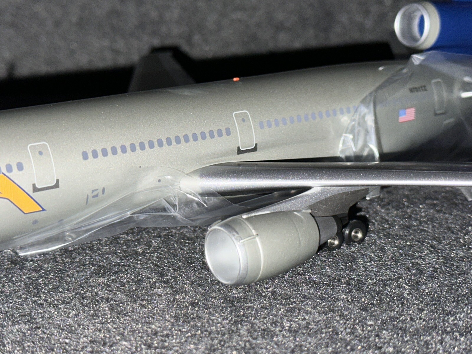 Inflight 200 IF103015 McDonnell Douglas DC-10-30 ATA Freedom Limited Edition 243