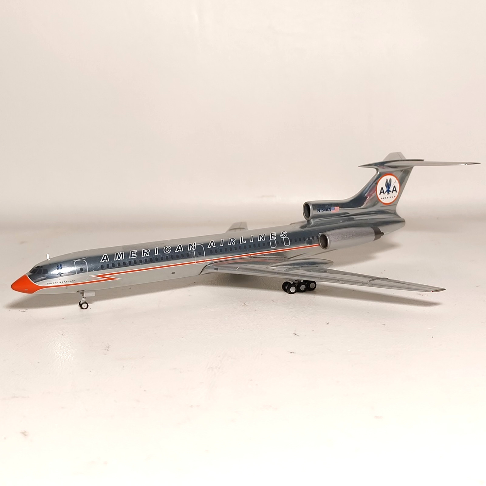 JC WIngs 1:200 American Airlines Astrojet Tupolev Tu-154 Diecast Model N151AA