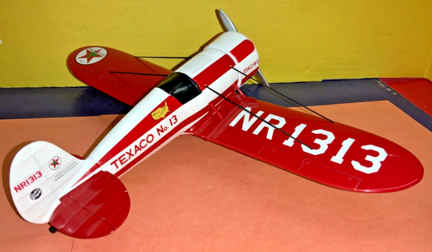 VTG 1997 Wings of Texaco 1930 Travel Air Model R Mystery Ship – AS IS w/ Box