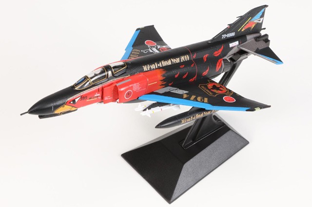 JC Wings 1/144 F-4EJ Kai Airplane Black Phantom JASDF 302nd Hikotai