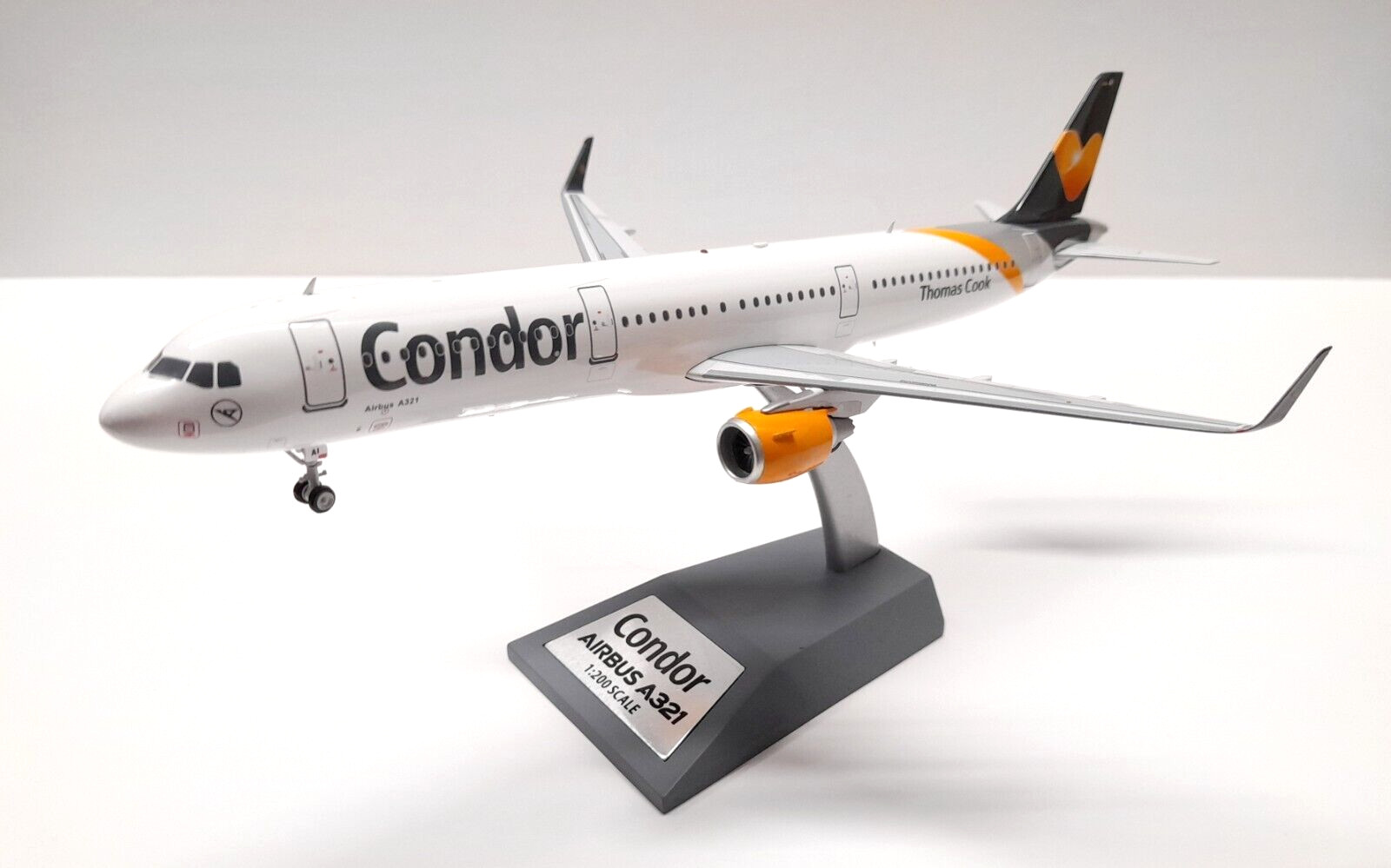 JFox Models 1-200 Airbus A321 Condor-Thomas Cook Reg D-AIAI with Stand