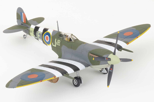 Corgi 1/72 Spitfire Mk IX MK329 RAF No.127 (Canadian) Wing