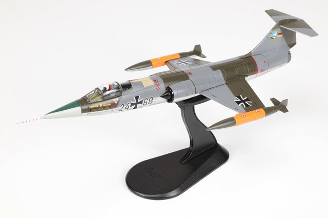 HA1078 Hobby Master F-104G Starfighter 1/72 Model 24+68 Luftwaffe JG 74 Molders
