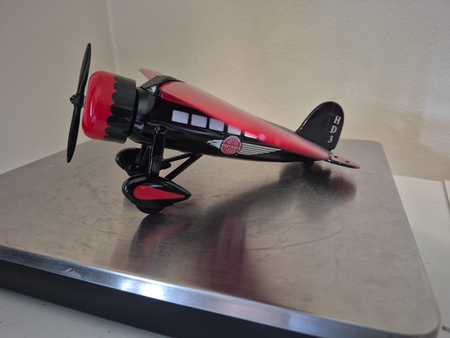 1:48 Liberty Classics 1932 Lockheed Vega Harley Davidson Plane Bank New In Box