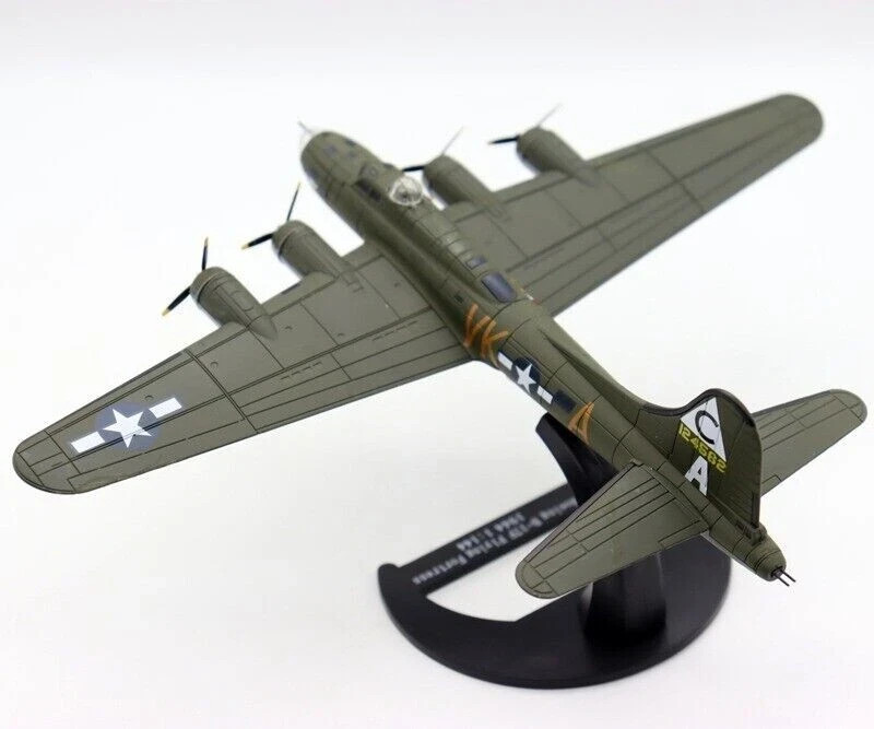 Boeing B-17F Flying Fortress Military Plane, USA 1944, 1:144 LUPPA