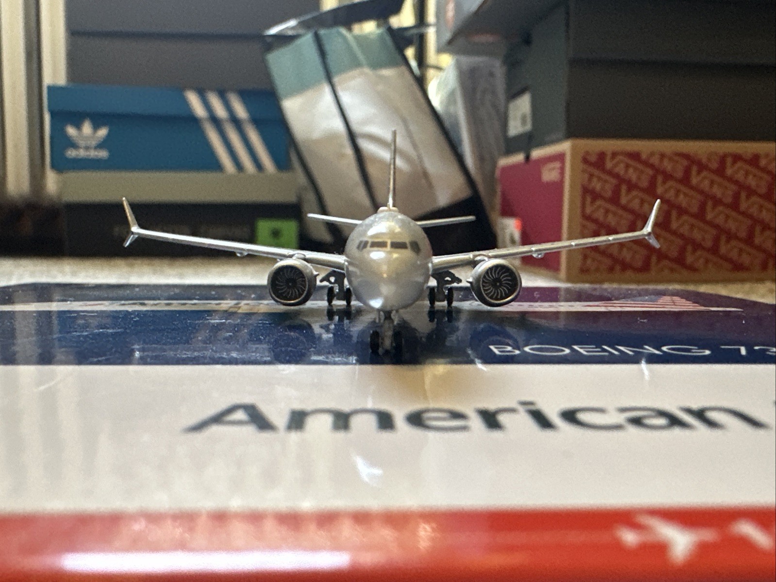 American Airlines Boeing 737 MAX 8 GJAAL2358 Gemini Jets Scale 1:400 IN STOCK