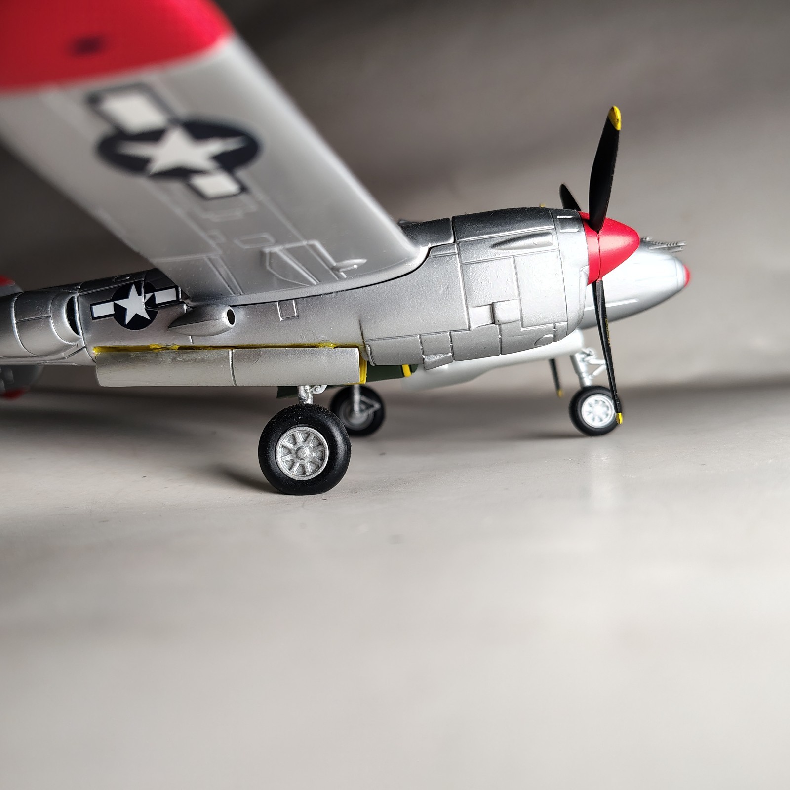 P-38J LIGHTNING USAAF 49TH FG 9TH FS RICHARD BONG 1942 – CORGI 1:72 NO BOX