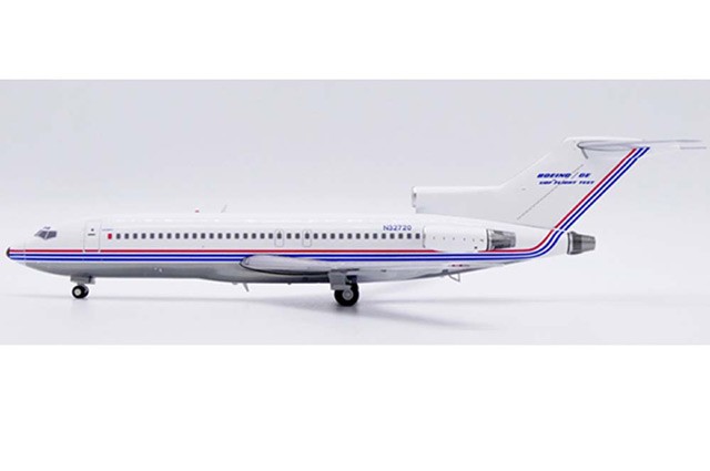XX20414 JC Wings 727-100 1/200 Model N32720 Boeing w/Stand