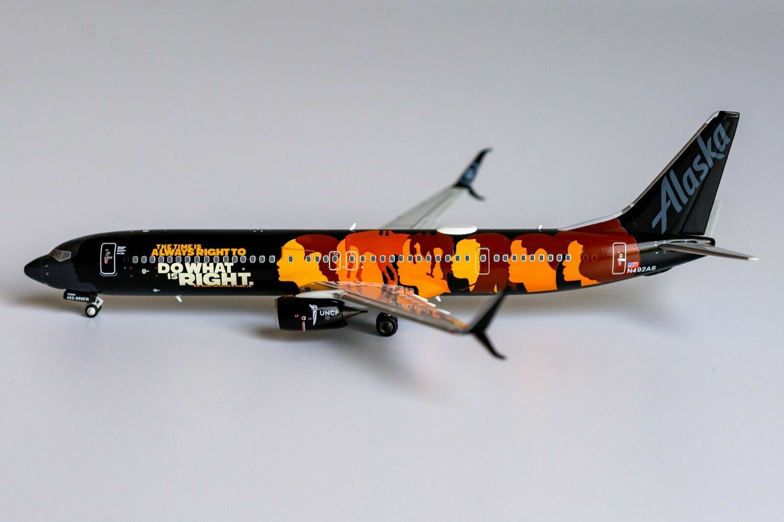 1:400 NG Model Alaska Airlines 737-900ER/w N492AS Education Change the World