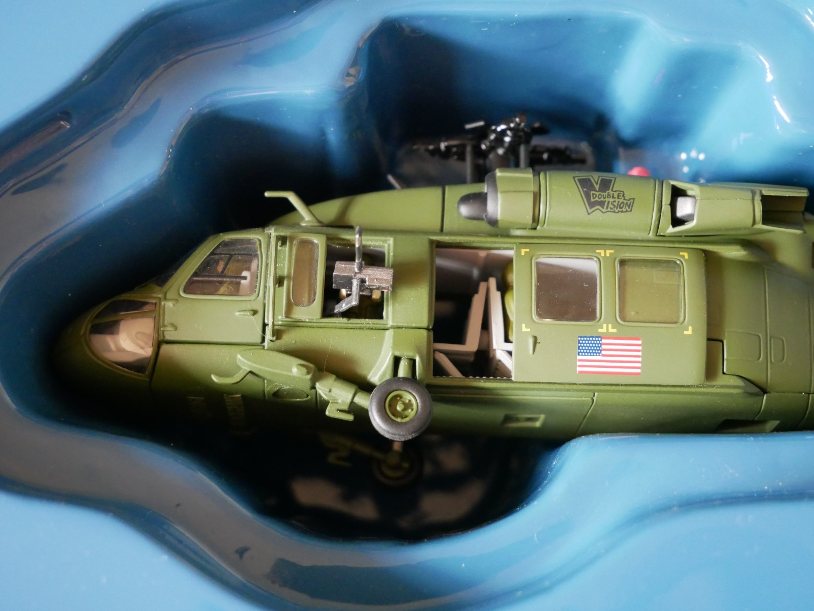 Corgi 1:72 Blackhawk “Double Vision” 101st 1991 Desert Storm *DAMAGED* AA35901