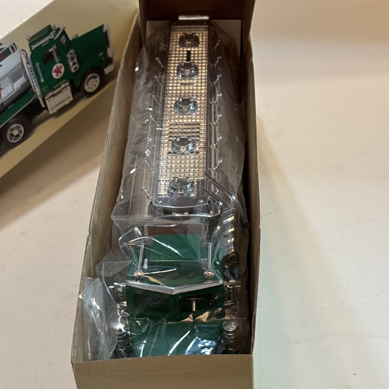 Lube Oil Legends Texaco Sky Chief Tanker Truck Coin Bank BRAND NEW IN BOX