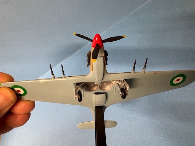 Easy Model 1/72 Hurricane Mk II Airplane IIAF